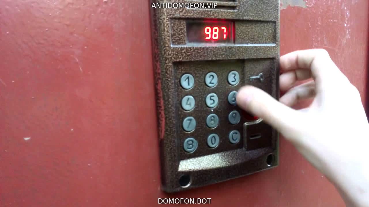 Открытый подъезд Киров