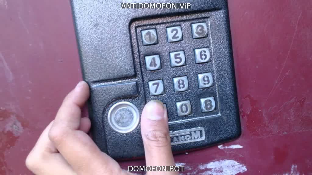 Открытый подъезд Киров